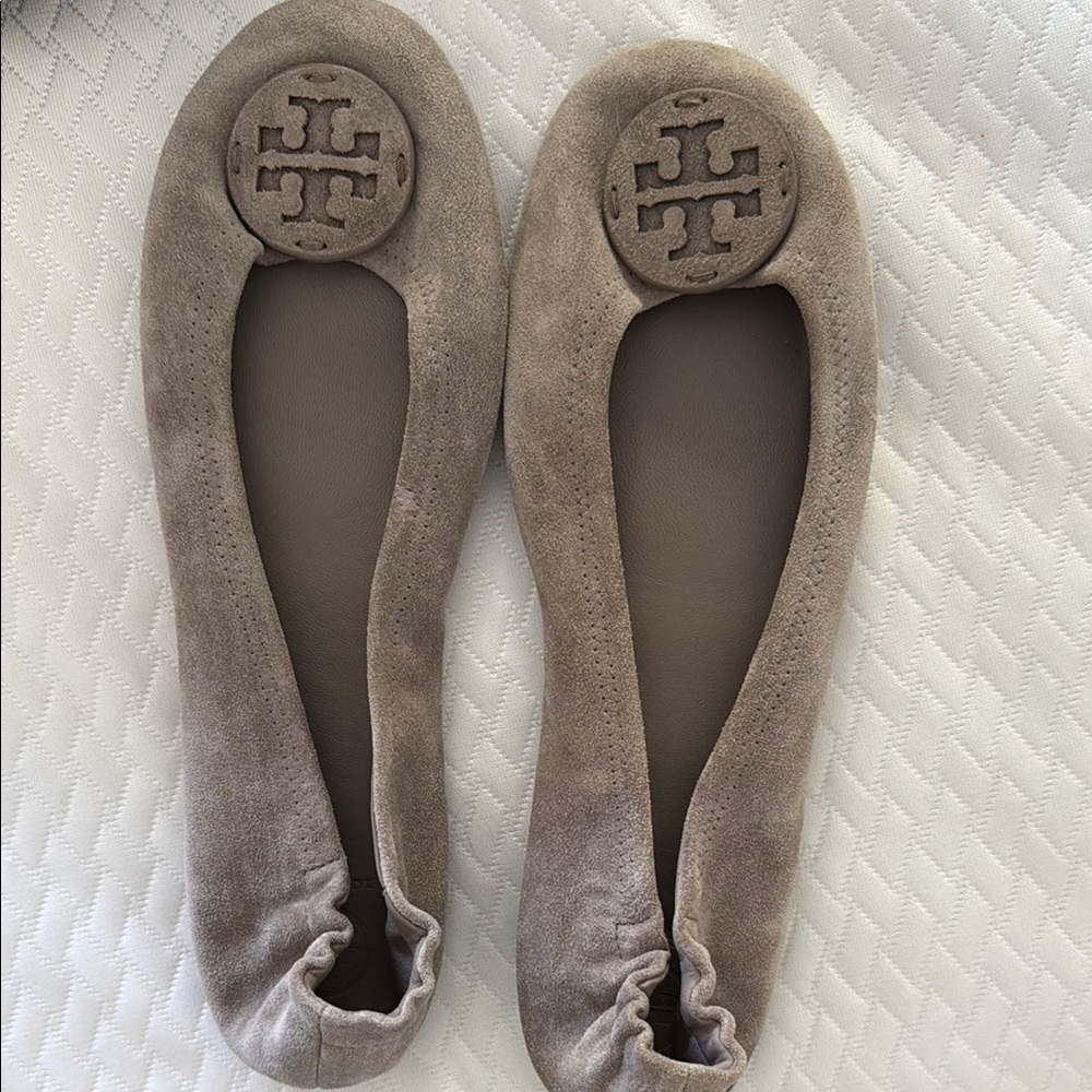 Tory Burch Gray Flats with Logo Medallion